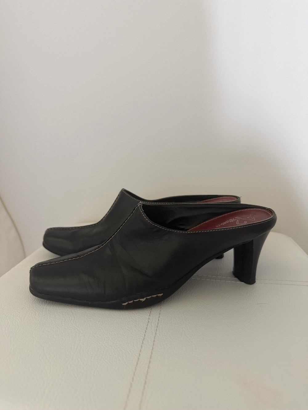 A2 by Aerosoles Black Leather Mule Heels Size 7.5 Comfort Slip On